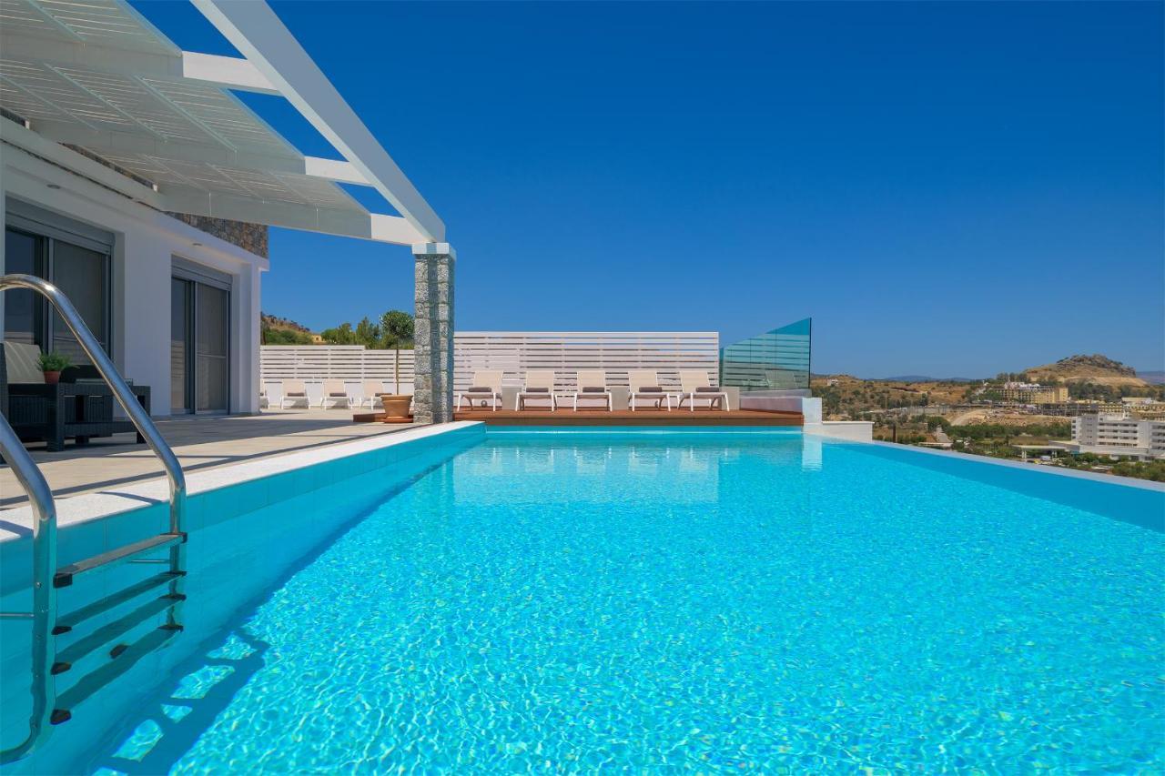 Hermes With Pool & Jacuzzi In Villa *